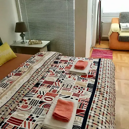 Regina's Luxury * Skopje