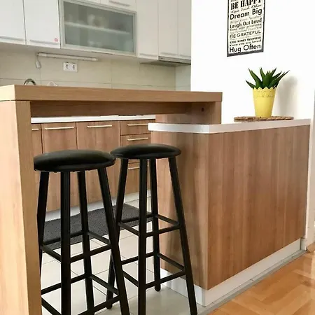 Regina's Luxury Апартаменти *