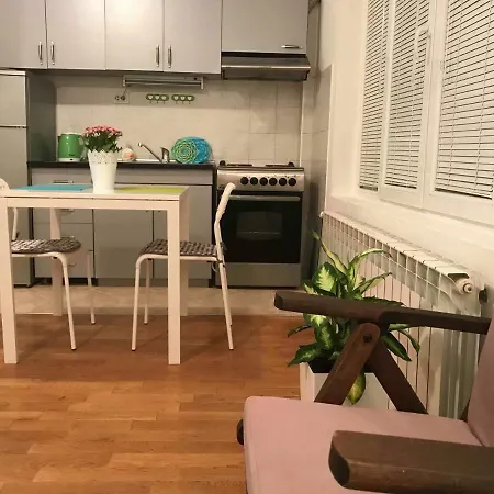Regina's Luxury Скоп'є